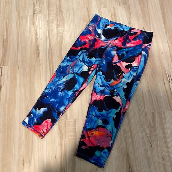 Athleta multicolor Capri leggings blue and pink size small - Picture 3 of 6